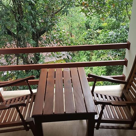 Delhousie Hotel Nallathanniya Ngoại thất bức ảnh
